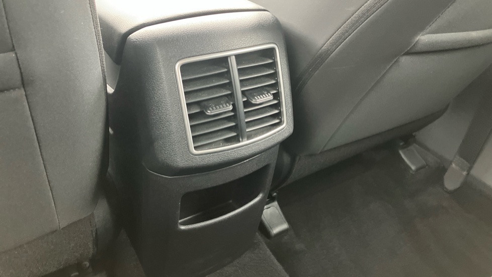 Kia Sportage 1.6T GDi ISG 2 5dr Petrol Estate - Image 26