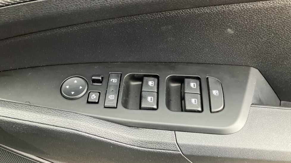 Kia Sportage 1.6T GDi ISG 2 5dr Petrol Estate - Image 29
