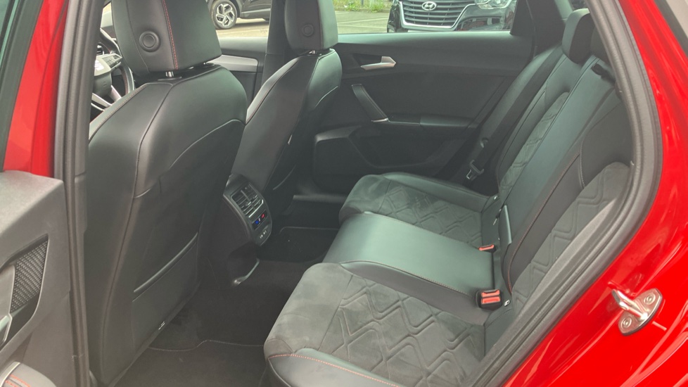 SEAT Leon 1.5 eTSI 150 FR Sport 5dr DSG Petrol Estate - Image 16