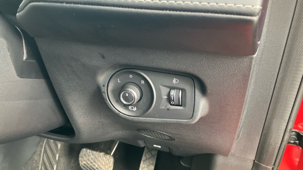 MG ZS 1.5 Hybrid+ Trophy 5dr Auto Hybrid Hatchback - Image 29