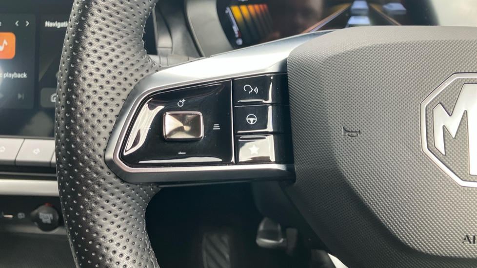 MG ZS 1.5 Hybrid+ Trophy 5dr Auto Hybrid Hatchback - Image 36