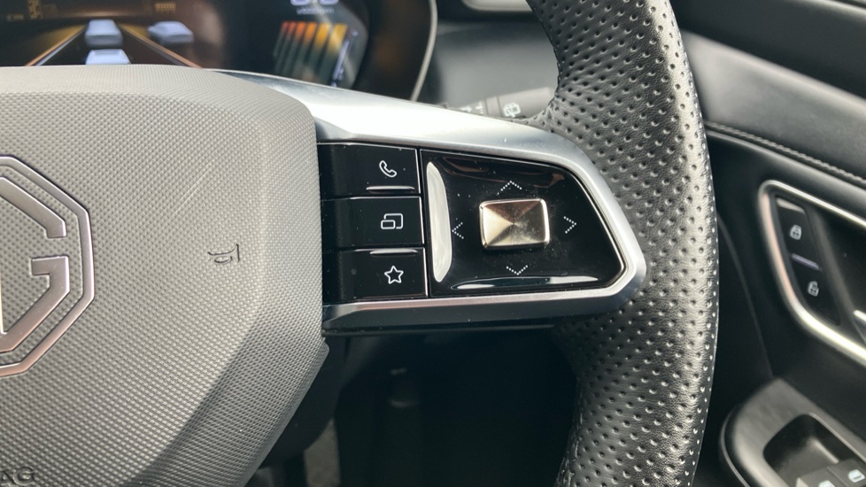 MG ZS 1.5 Hybrid+ Trophy 5dr Auto Hybrid Hatchback - Image 37