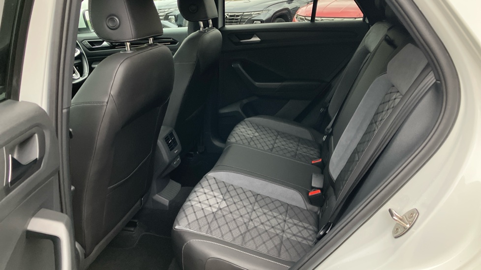 Volkswagen T-Roc 1.5 TSI R-Line 5dr Petrol Hatchback - Image 16