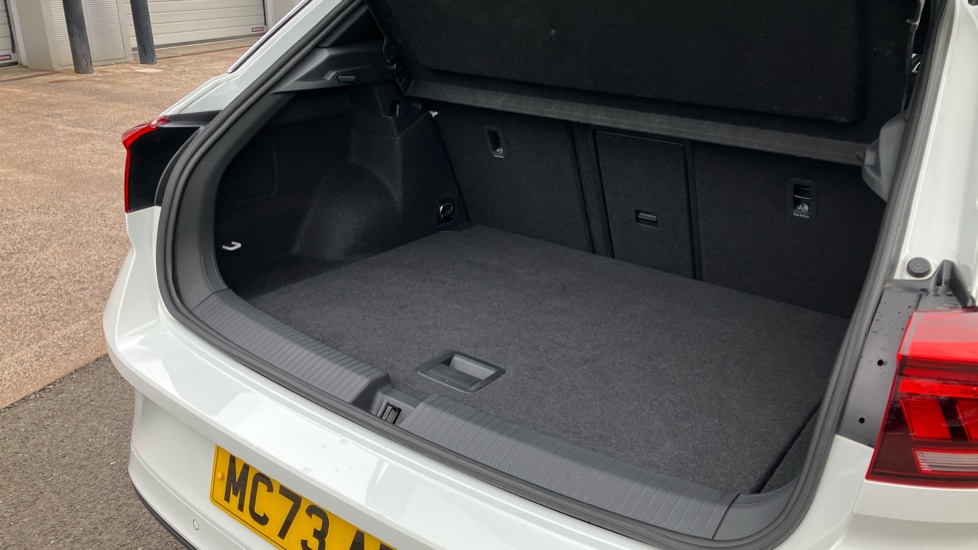 Volkswagen T-Roc 1.5 TSI R-Line 5dr Petrol Hatchback - Image 21