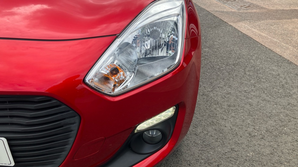 Suzuki Swift 1.2 Dualjet SHVS SZ-T 5dr Petrol Hatchback - Image 24