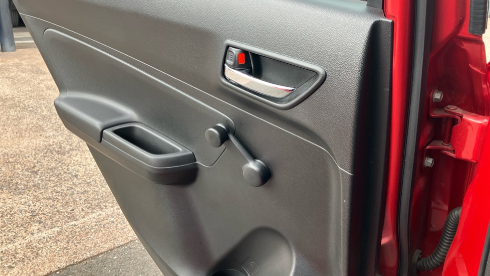 Suzuki Swift 1.2 Dualjet SHVS SZ-T 5dr Petrol Hatchback - Image 28