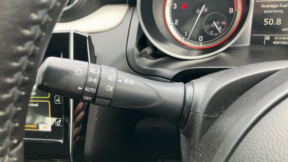 Suzuki Swift 1.2 Dualjet SHVS SZ-T 5dr Petrol Hatchback - Image 38