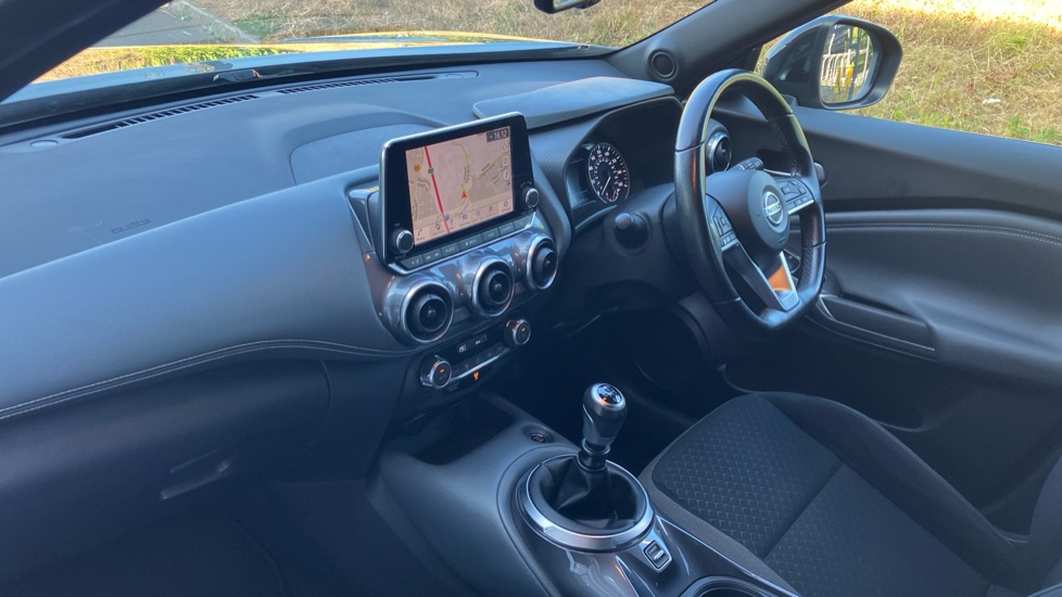 Nissan Juke 1.0 DiG-T 114 N-Connecta 5dr Petrol Hatchback - Image 9