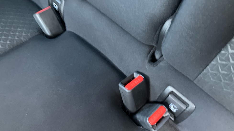 Nissan Juke 1.0 DiG-T 114 N-Connecta 5dr Petrol Hatchback - Image 17
