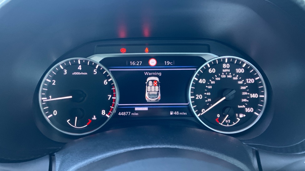 Nissan Juke 1.0 DiG-T 114 N-Connecta 5dr Petrol Hatchback - Image 18