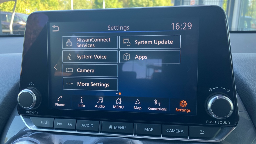Nissan Juke 1.0 DiG-T 114 N-Connecta 5dr Petrol Hatchback - Image 44