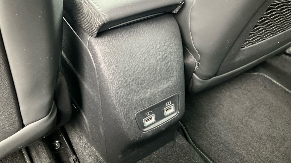 Peugeot 2008 1.2 PureTech 130 GT 5dr EAT8 Petrol Estate - Image 28