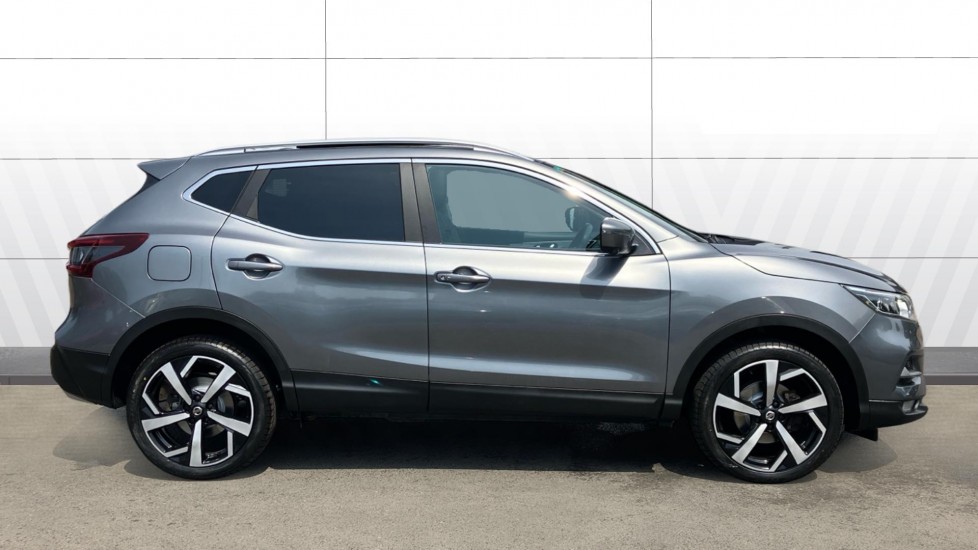 Nissan Qashqai 1.3 DiG-T N-Motion 5dr Petrol Hatchback - Image 5