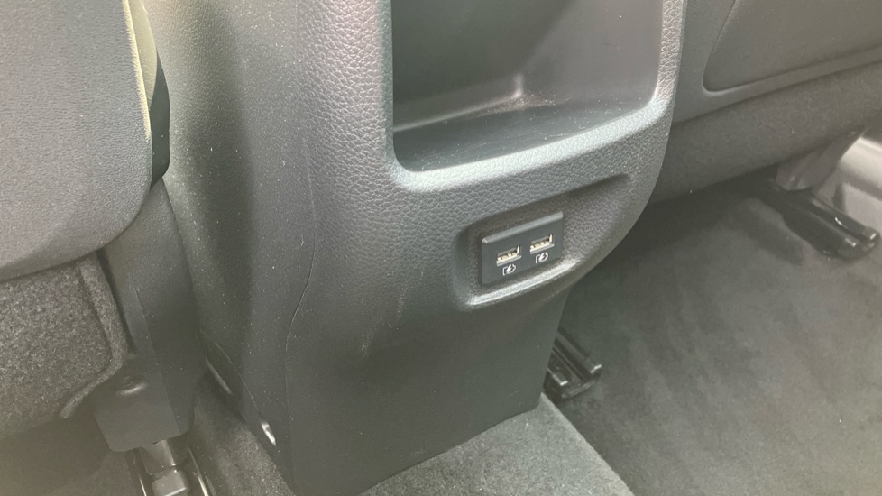 Nissan Qashqai 1.3 DiG-T N-Motion 5dr Petrol Hatchback - Image 28