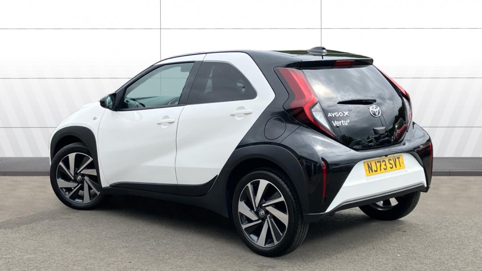 Toyota Aygo X 1.0 VVT-i Edge 5dr Petrol Hatchback - Image 2