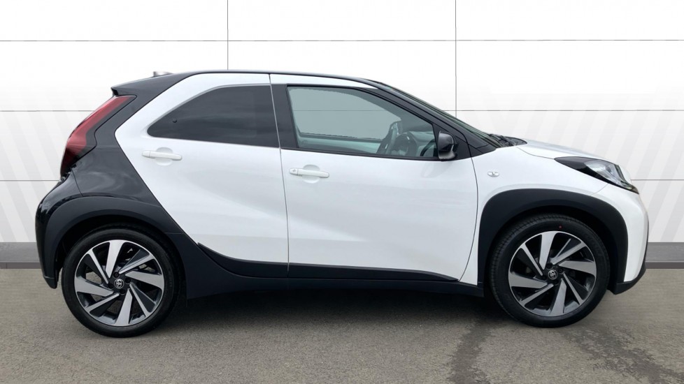 Toyota Aygo X 1.0 VVT-i Edge 5dr Petrol Hatchback - Image 5