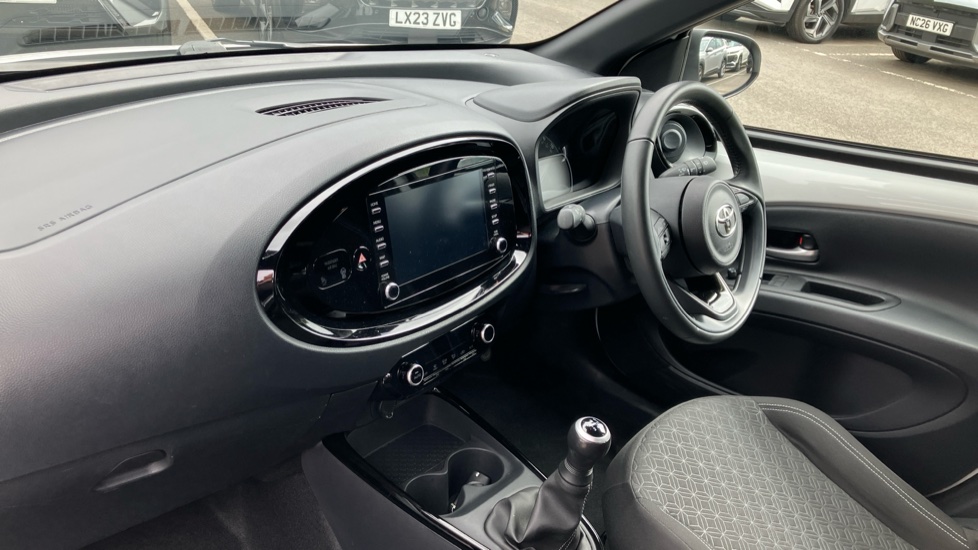 Toyota Aygo X 1.0 VVT-i Edge 5dr Petrol Hatchback - Image 9
