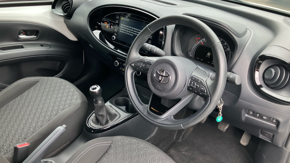 Toyota Aygo X 1.0 VVT-i Edge 5dr Petrol Hatchback - Image 11