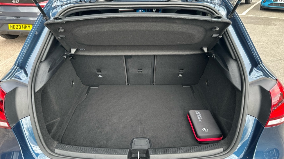 Mercedes-Benz A-Class A180 AMG Line Executive 5dr Auto Petrol Hatchback - Image 4