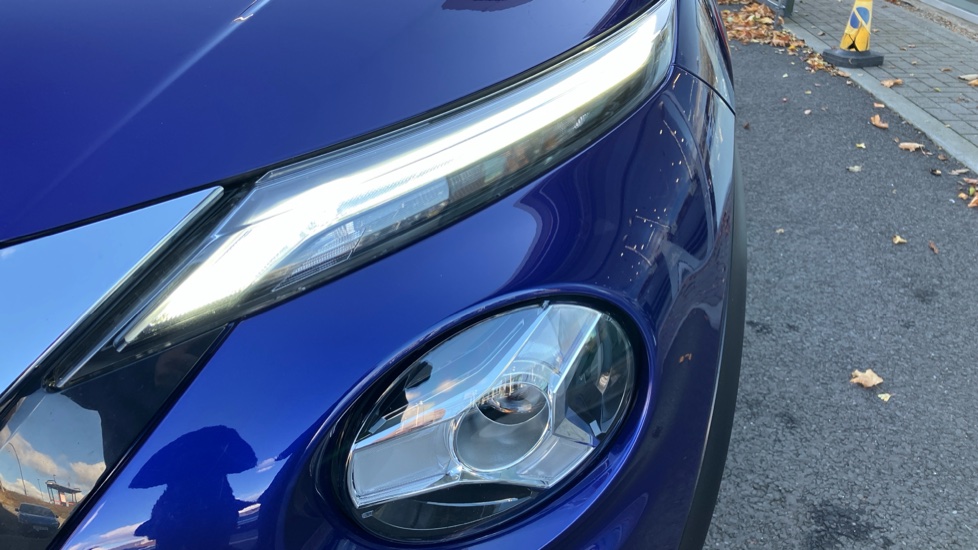 Nissan Juke 1.0 DiG-T 114 Tekna 5dr Petrol Hatchback - Image 24
