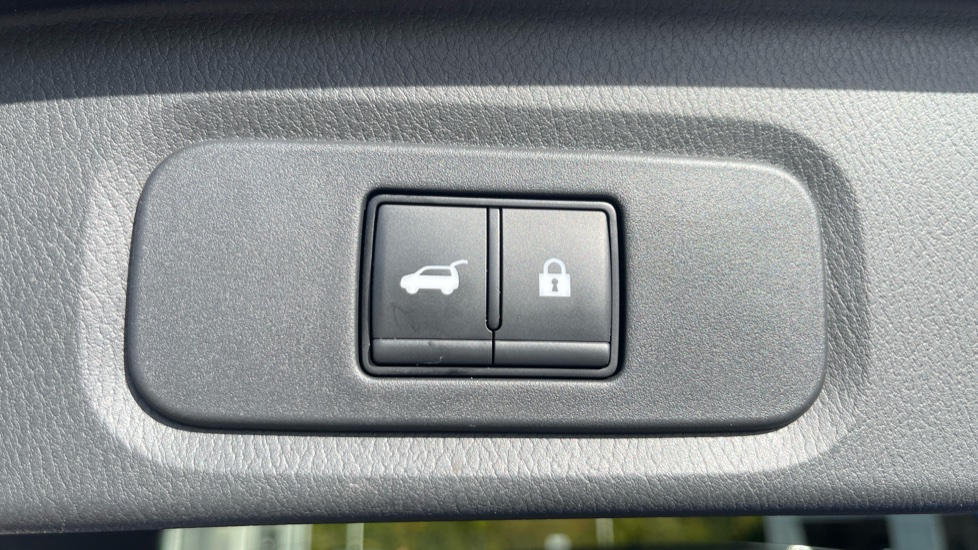 Nissan Qashqai 1.5 E-Power Tekna+ 5dr Auto Hybrid Hatchback - Image 33