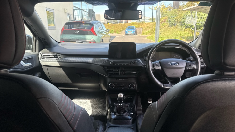 Ford Focus 1.0 EcoBoost 125 ST-Line X 5dr Petrol Hatchback - Image 10