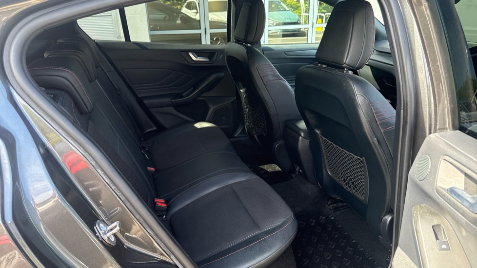 Ford Focus 1.0 EcoBoost 125 ST-Line X 5dr Petrol Hatchback - Image 16