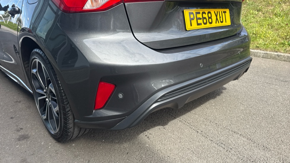 Ford Focus 1.0 EcoBoost 125 ST-Line X 5dr Petrol Hatchback - Image 27