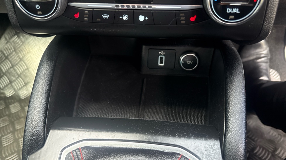Ford Focus 1.0 EcoBoost 125 ST-Line X 5dr Petrol Hatchback - Image 36