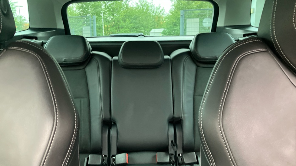 Skoda Karoq 1.5 TSI SE L 5dr DSG Petrol Estate - Image 15