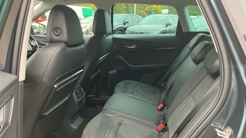 Skoda Karoq 1.5 TSI SE L 5dr DSG Petrol Estate - Image 16