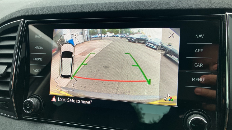 Skoda Karoq 1.5 TSI SE L 5dr DSG Petrol Estate - Image 35