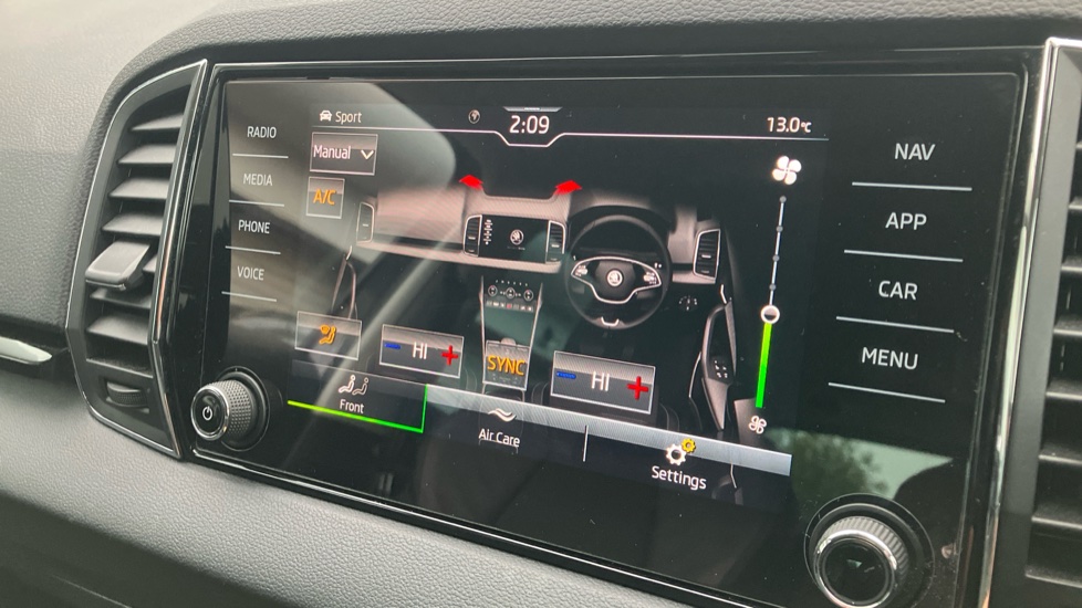 Skoda Karoq 1.5 TSI SE L 5dr DSG Petrol Estate - Image 42