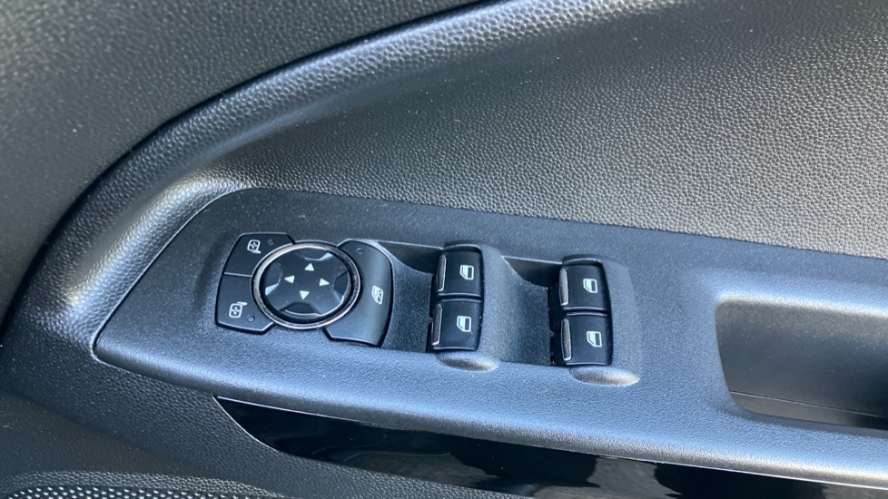 Ford EcoSport 1.0 EcoBoost 125 Titanium 5dr Petrol Hatchback - Image 28