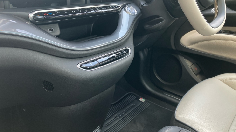 Fiat 500 87kW La Prima 42kWh 3dr Auto Electric Hatchback - Image 13