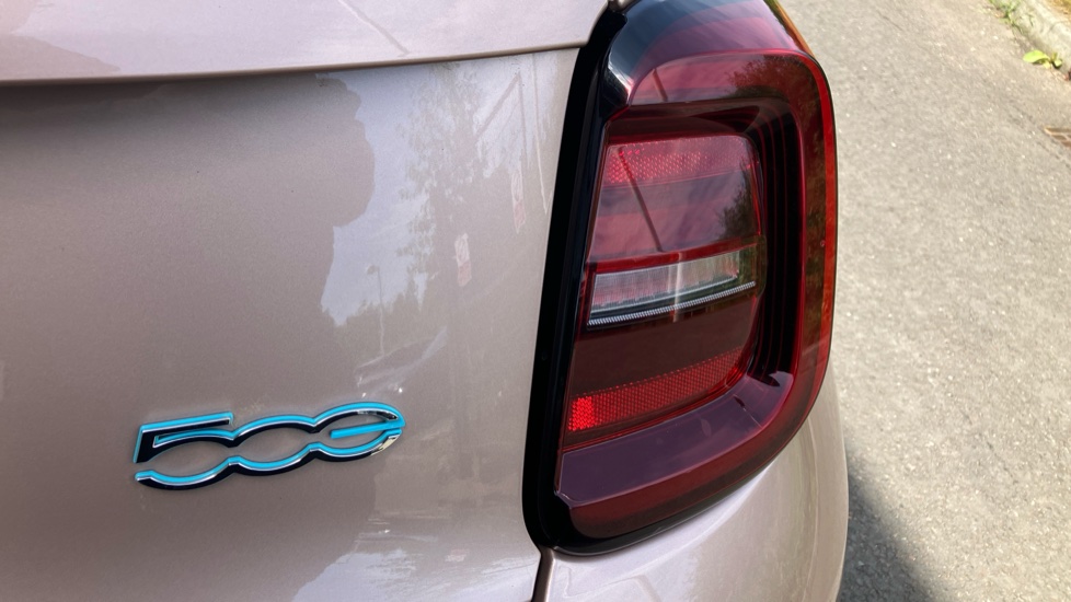 Fiat 500 87kW La Prima 42kWh 3dr Auto Electric Hatchback - Image 21