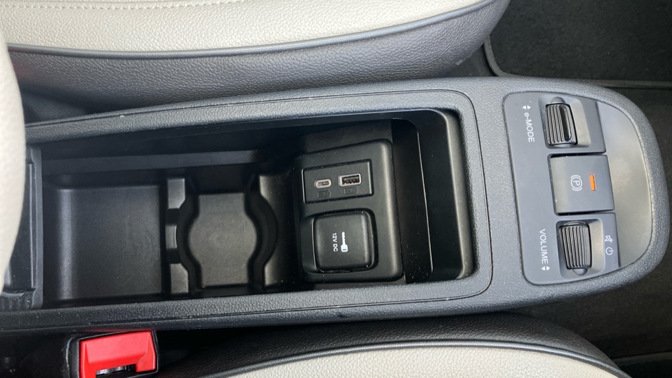 Fiat 500 87kW La Prima 42kWh 3dr Auto Electric Hatchback - Image 34