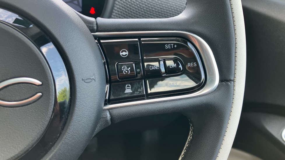 Fiat 500 87kW La Prima 42kWh 3dr Auto Electric Hatchback - Image 38