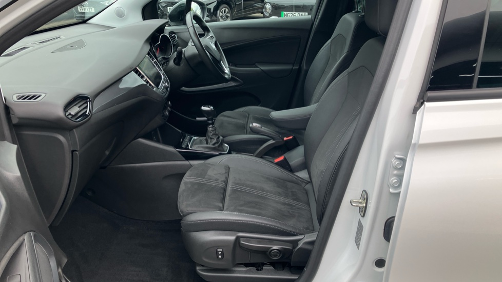 Vauxhall Crossland 1.2 Turbo Ultimate 5dr Petrol Hatchback - Image 26