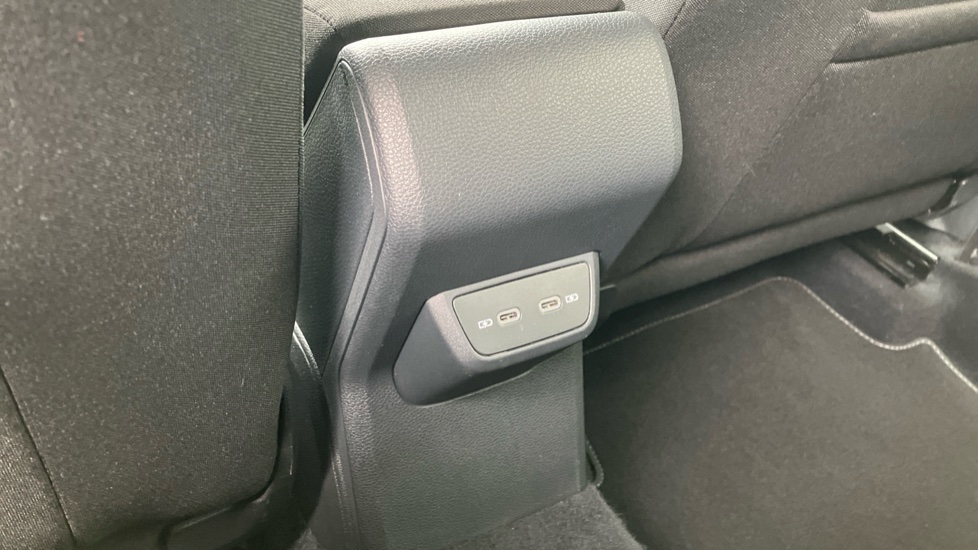 Volkswagen Taigo 1.0 TSI 110 R-Line 5dr DSG Petrol Hatchback - Image 24