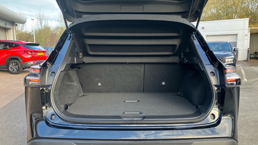 Nissan Qashqai 1.3 DiG-T MH N-Connecta 5dr Petrol Hatchback - Image 4