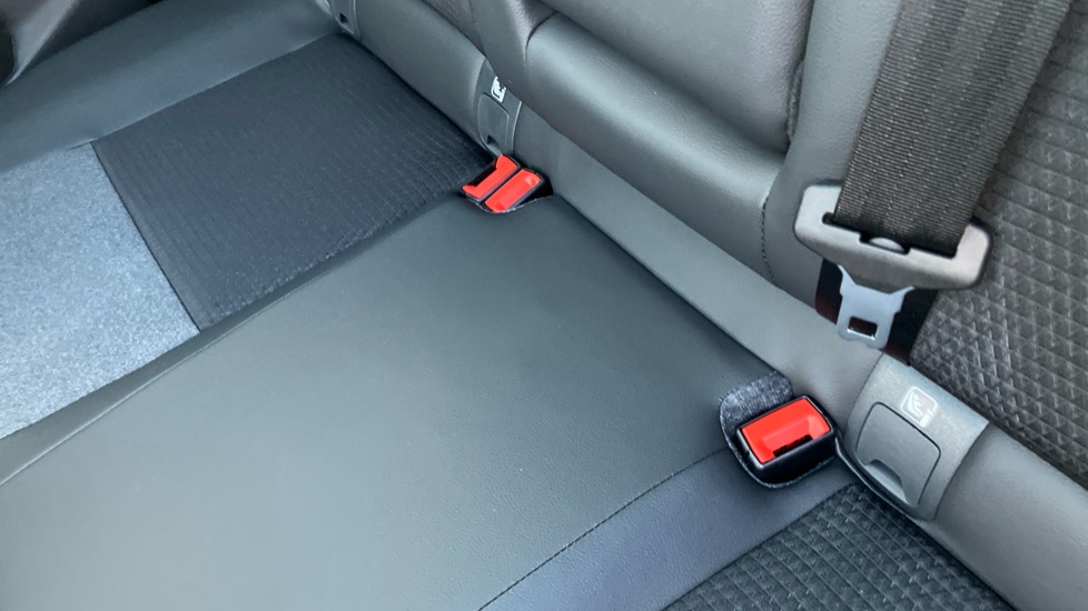 Nissan Qashqai 1.3 DiG-T MH N-Connecta 5dr Petrol Hatchback - Image 17