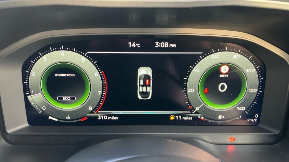 Nissan Qashqai 1.3 DiG-T MH N-Connecta 5dr Petrol Hatchback - Image 18