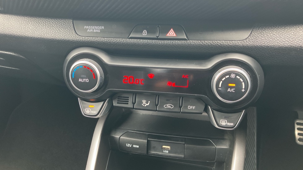 Kia Stonic 1.0T GDi 48V GT-Line S 5dr Petrol Estate - Image 34