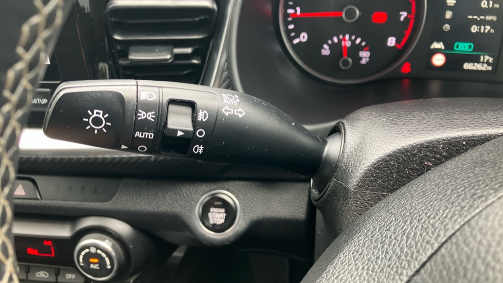 Kia Stonic 1.0T GDi 48V GT-Line S 5dr Petrol Estate - Image 38