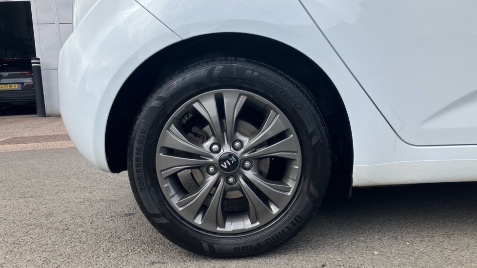 Kia Venga 1.6 4 5dr Auto [6] Petrol Hatchback - Image 7