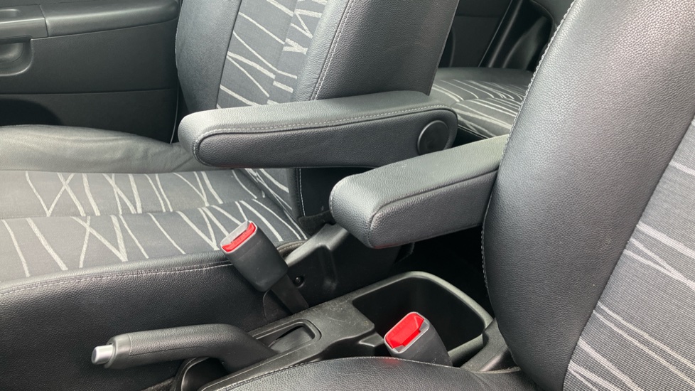 Kia Venga 1.6 4 5dr Auto [6] Petrol Hatchback - Image 27