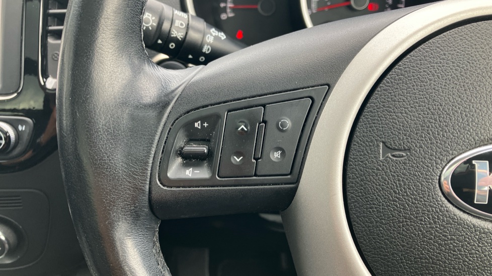 Kia Venga 1.6 4 5dr Auto [6] Petrol Hatchback - Image 37