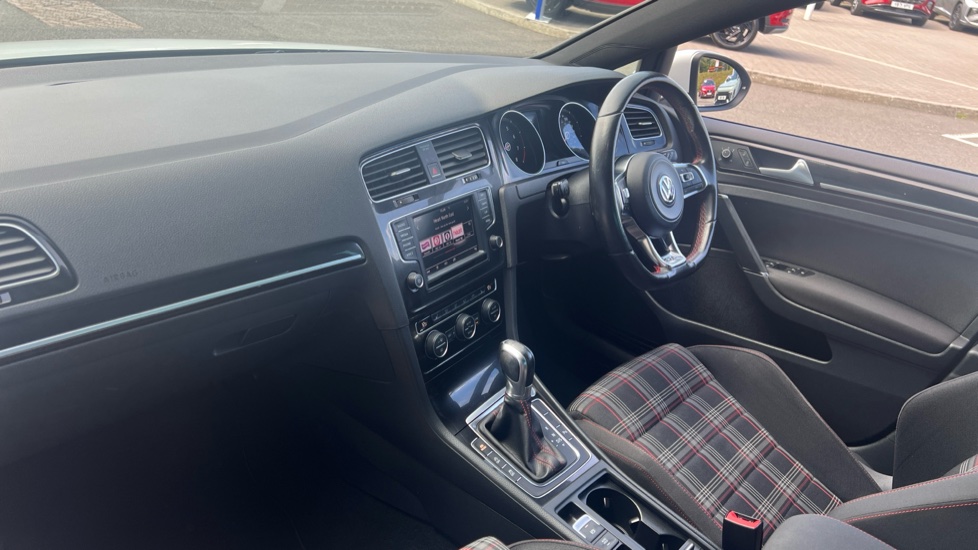 Volkswagen Golf 2.0 TSI GTI 5dr DSG [Nav] Petrol Hatchback - Image 9