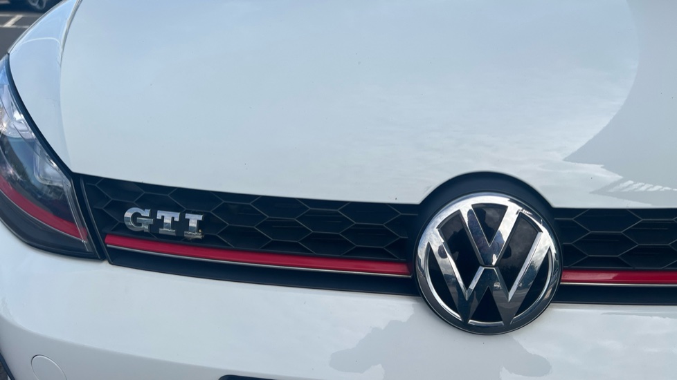 Volkswagen Golf 2.0 TSI GTI 5dr DSG [Nav] Petrol Hatchback - Image 24